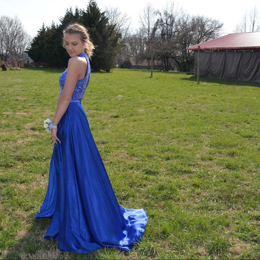 sherri hill prom gown